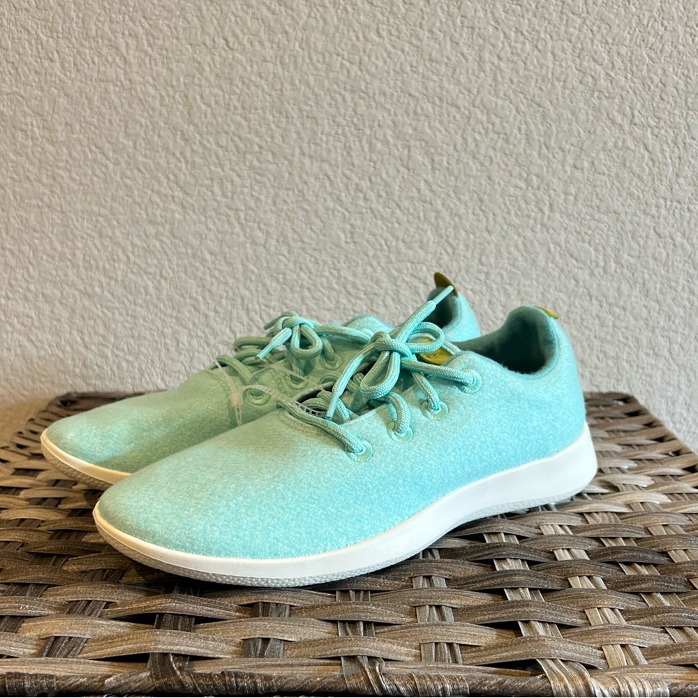 NWOT Turquoise Allbirds Wool Tennis Shoes size 10M